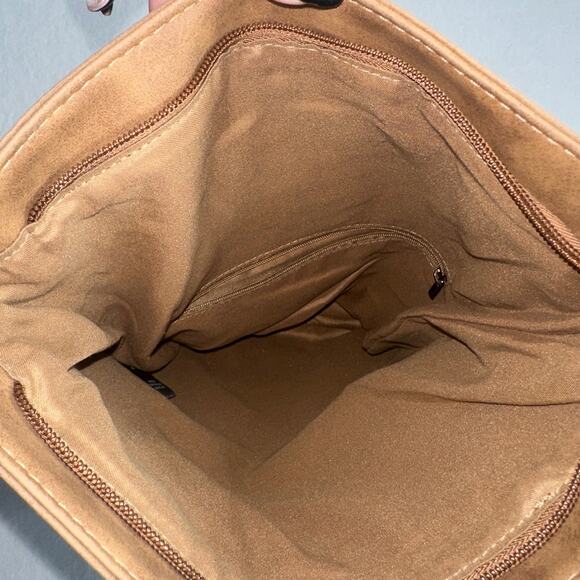 Charlie Paige Tan Vegan Leather Crossbody Purse Bag Boho with Tassel Chain Strap - Picture 6 of 7